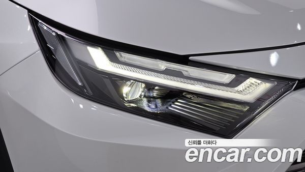Toyota RAV4 2025, фото 8