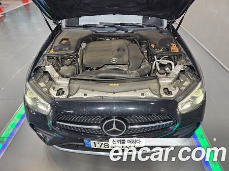 Mercedes-Benz E-Class 2021, фото 6