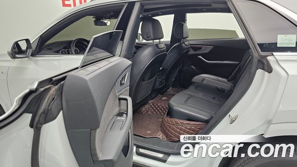Audi Q8 2021, фото 31
