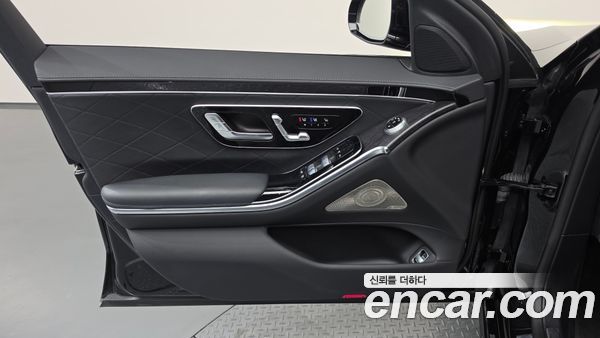 Mercedes-Benz S-Class 2022, фото 14