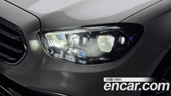Mercedes-Benz E-Class 2021, фото 8