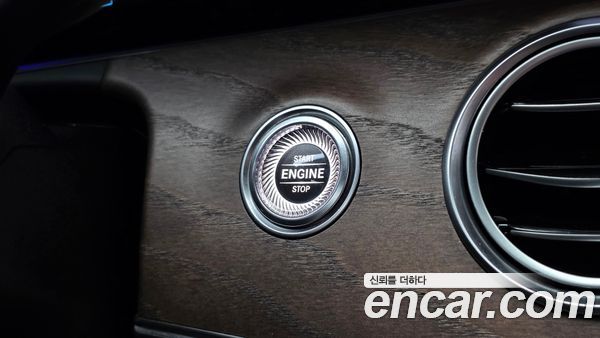 Mercedes-Benz E-Class 2021, фото 31