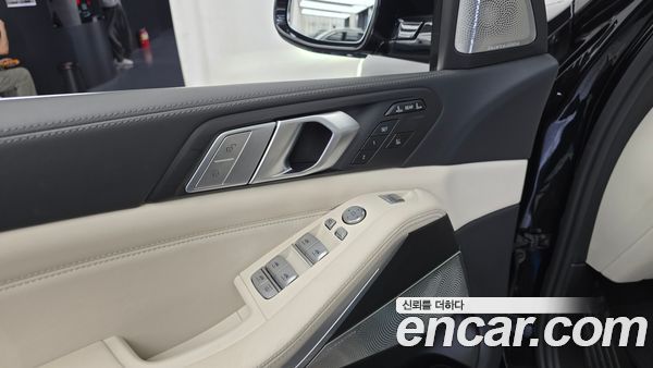 BMW X7 2021, фото 29