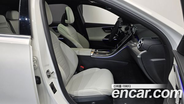 Mercedes-Benz C-Class 2025, фото 16