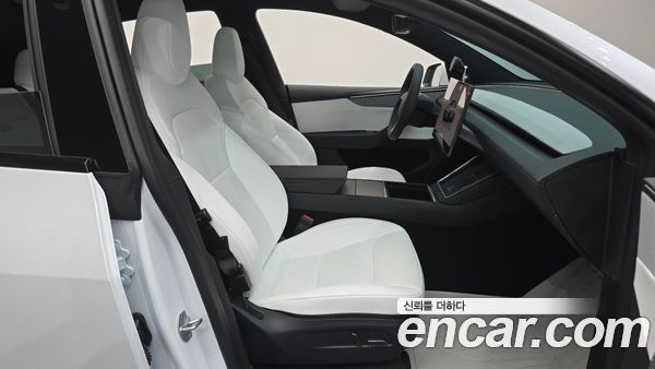 Tesla Model Y 2026, фото 16