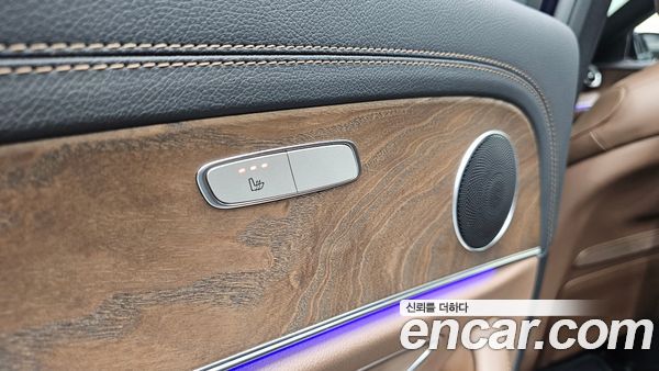 Mercedes-Benz E-Class 2021, фото 31