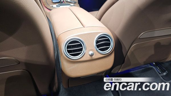 Mercedes-Benz E-Class 2021, фото 32