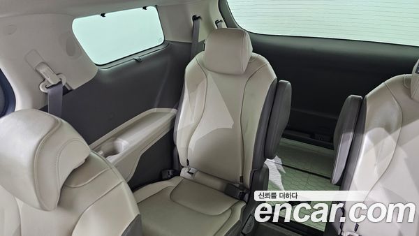 Kia Carnival 2023, фото 29