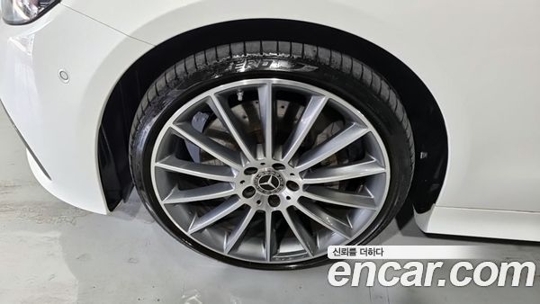 Mercedes-Benz E-Class 2021, фото 5