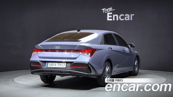 Hyundai Elantra 2024, фото 2