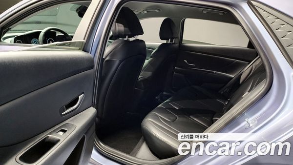 Hyundai Elantra 2024, фото 12