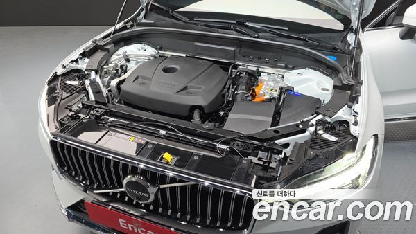 Volvo XC60 2025, фото 6