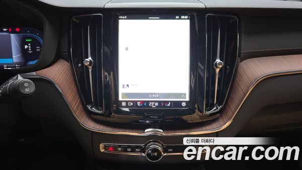 Volvo XC60 2025, фото 14