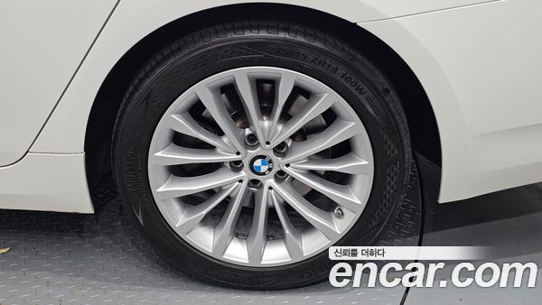 BMW 5 Series 2021, фото 5