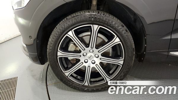 Volvo XC60 2020, фото 5