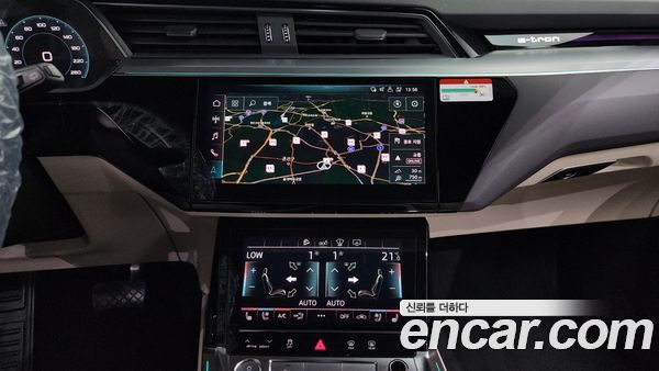 Audi e-tron 2020, фото 14