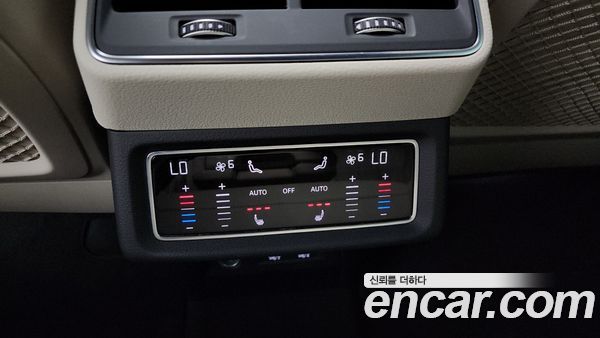 Audi e-tron 2020, фото 18