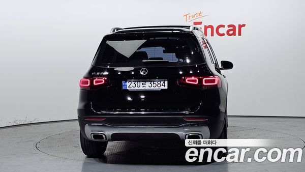 Mercedes-Benz GLB 2020, фото 4