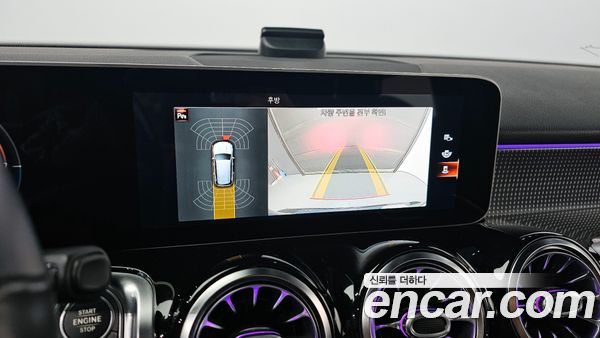Mercedes-Benz GLB 2020, фото 15