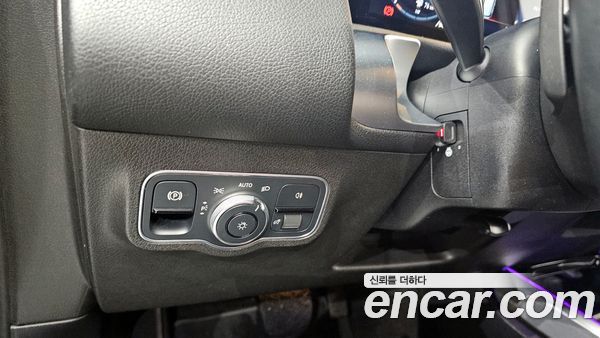 Mercedes-Benz GLB 2020, фото 17