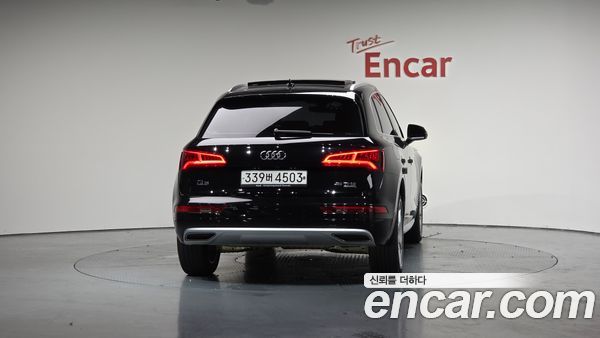 Audi Q5 2020, фото 3