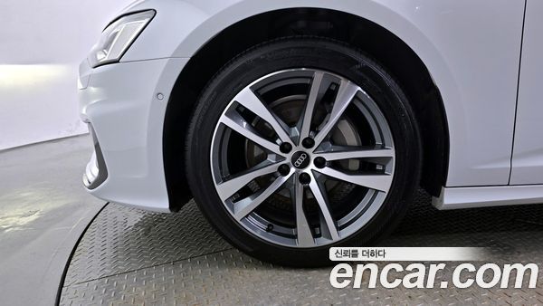 Audi A6 2022, фото 5