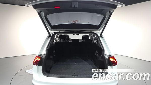 Volkswagen Tiguan 2023, фото 19