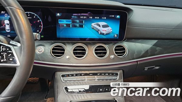 Mercedes-Benz E-Class 2023, фото 15
