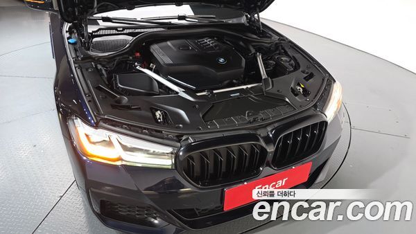 BMW 5 Series 2023, фото 6