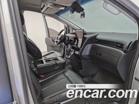 Hyundai Staria 2023, фото 18