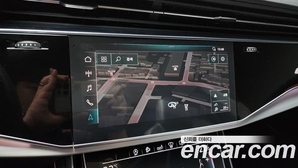 Audi Q8 2020, фото 14