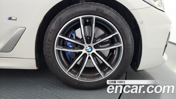 BMW 5 Series 2022, фото 5