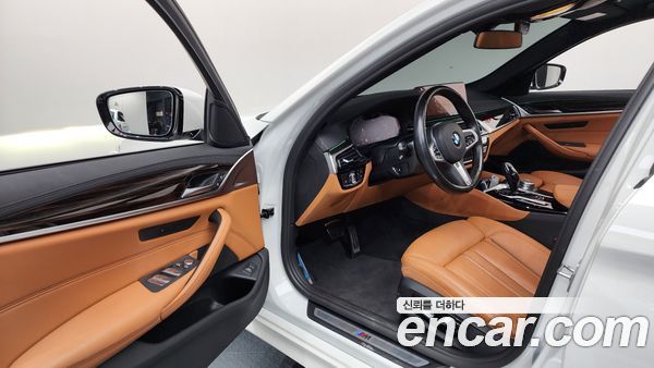 BMW 5 Series 2022, фото 10