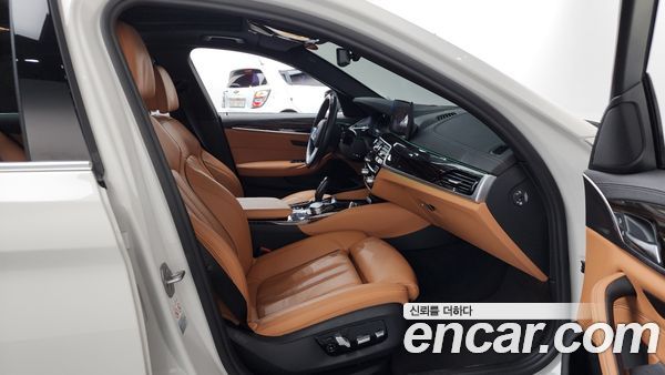 BMW 5 Series 2022, фото 11