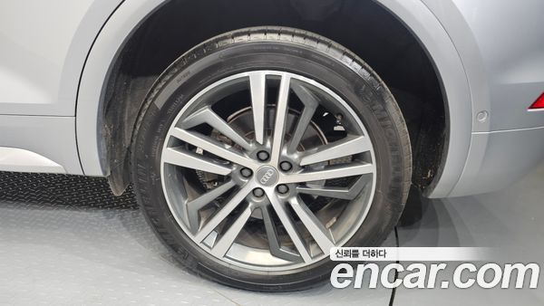 Audi Q5 2020, фото 4