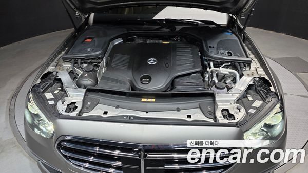 Mercedes-Benz E-Class 2021, фото 6
