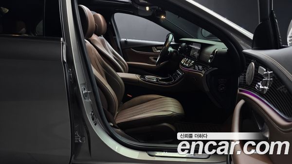 Mercedes-Benz E-Class 2021, фото 10