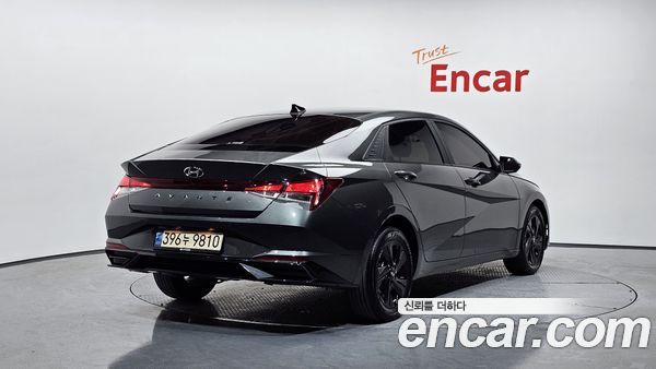 Hyundai Elantra 2023, фото 2