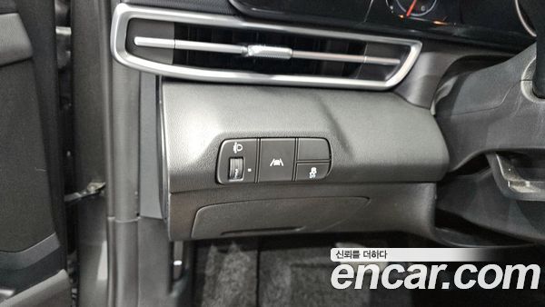 Hyundai Elantra 2023, фото 14
