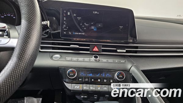 Hyundai Elantra 2023, фото 15