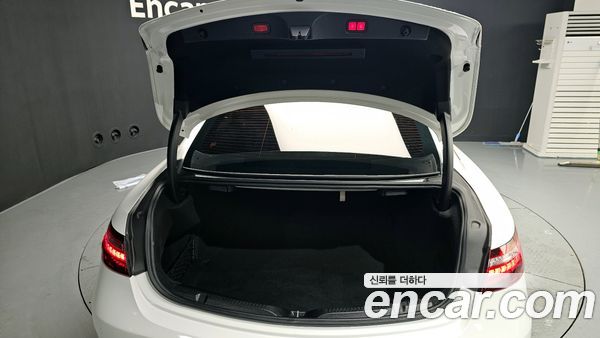 Mercedes-Benz E-Class 2022, фото 20