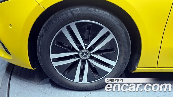 Mercedes-Benz A-Class 2022, фото 5