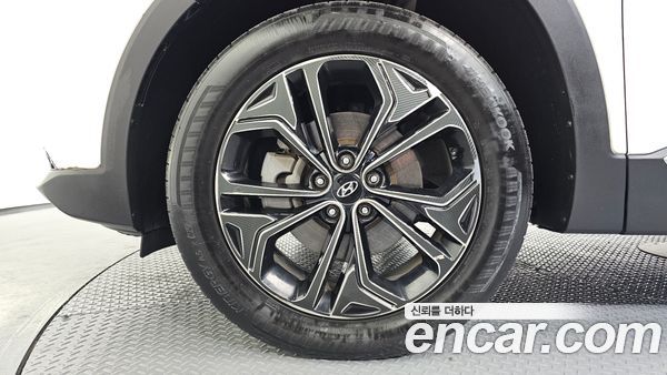 Hyundai Santa Fe 2020, фото 5