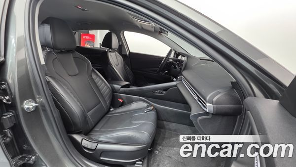 Hyundai Elantra 2022, фото 10