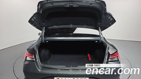 Hyundai Elantra 2022, фото 20