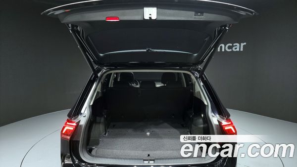 Volkswagen Tiguan 2023, фото 20