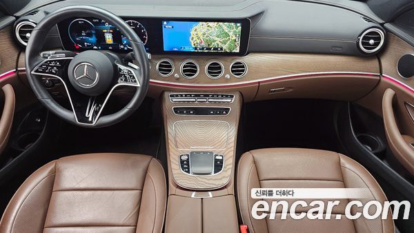 Mercedes-Benz E-Class 2022, фото 7