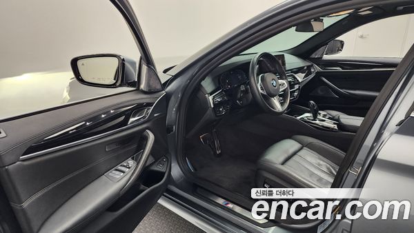 BMW 5 Series 2020, фото 10