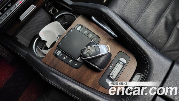 Mercedes-Benz GLS 2021, фото 9