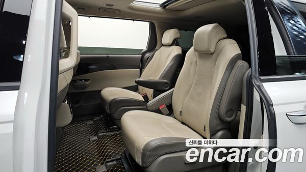 Kia Carnival 2021, фото 12